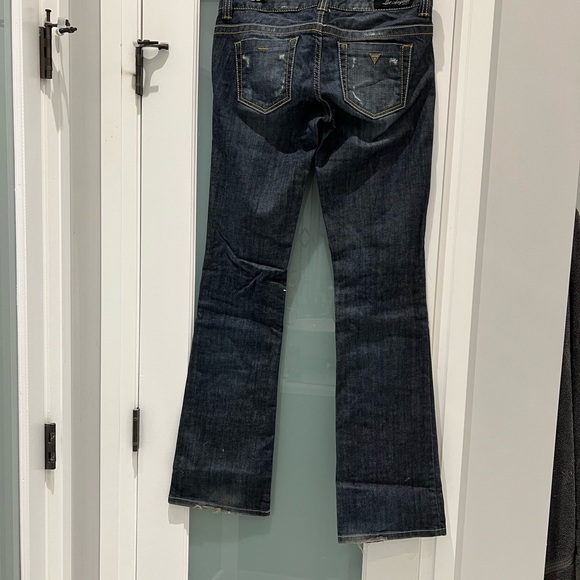 Guess Jeans - Picture 2 of 4